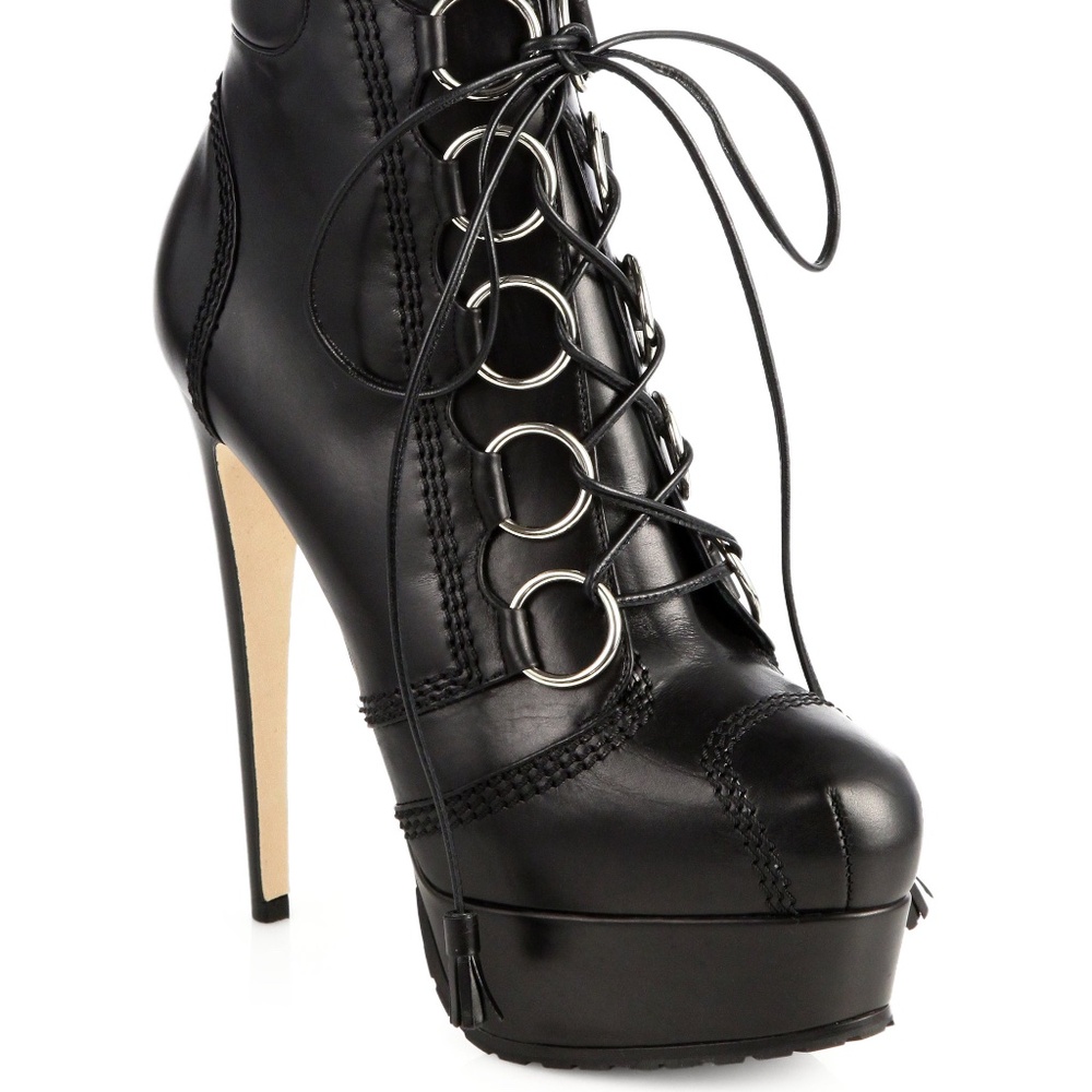 Brian Atwood Anouk ladies size 5 black leather bootie